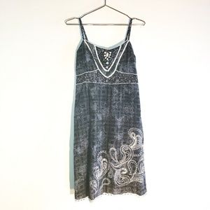 Kessley | Boho Embroidered Floral Sun
Gorgeous